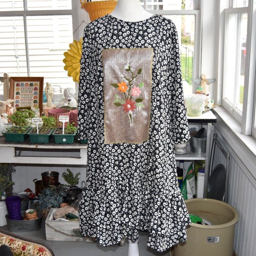 Mathilde Romania Boho Artsy Embroidered Dress Lagenlook Size 40 (Large)